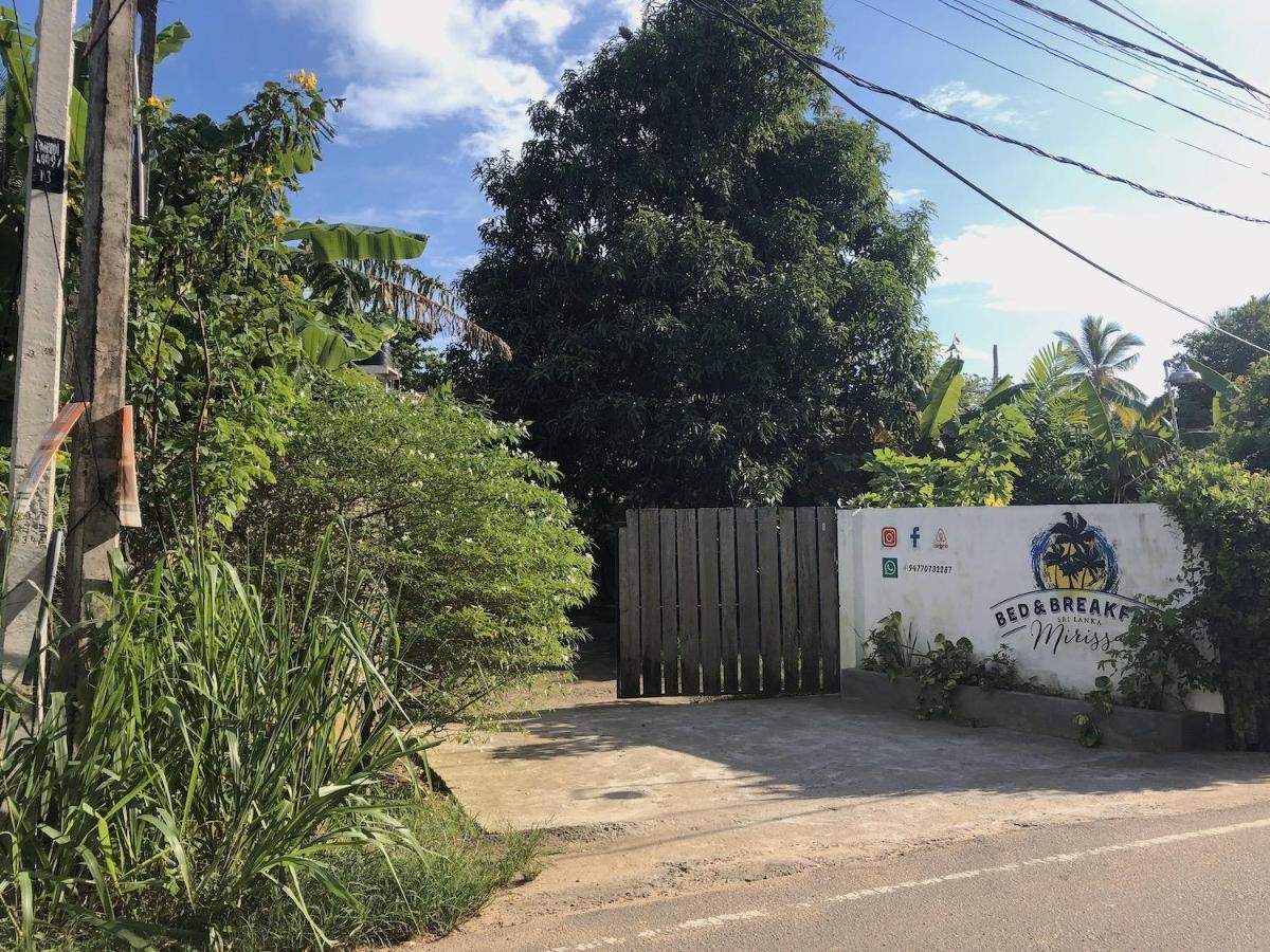 Sooriya Villa Mirissa Exterior foto